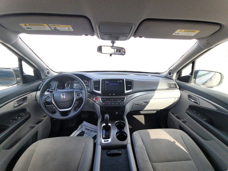 Honda Pilot Vehicle Full-screen Gallery Image 14