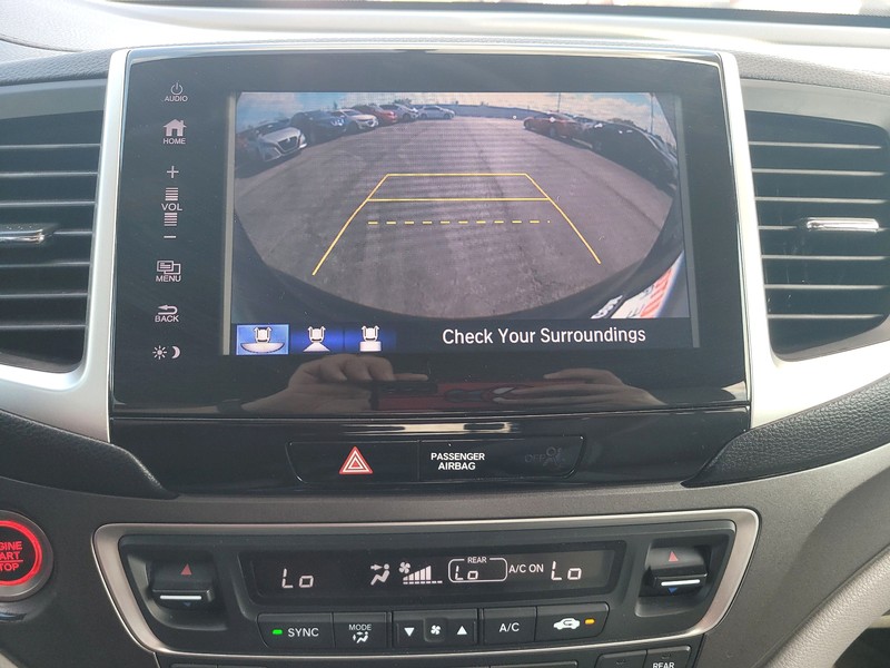 Honda Pilot Vehicle Full-screen Gallery Image 16