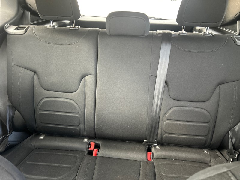 Jeep Renegade Vehicle Full-screen Gallery Image 13