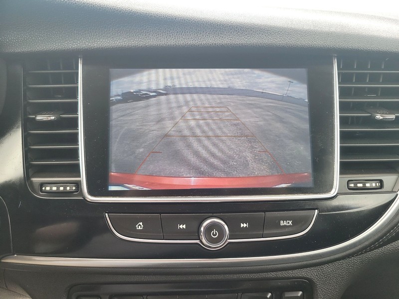 Buick Encore Vehicle Full-screen Gallery Image 17