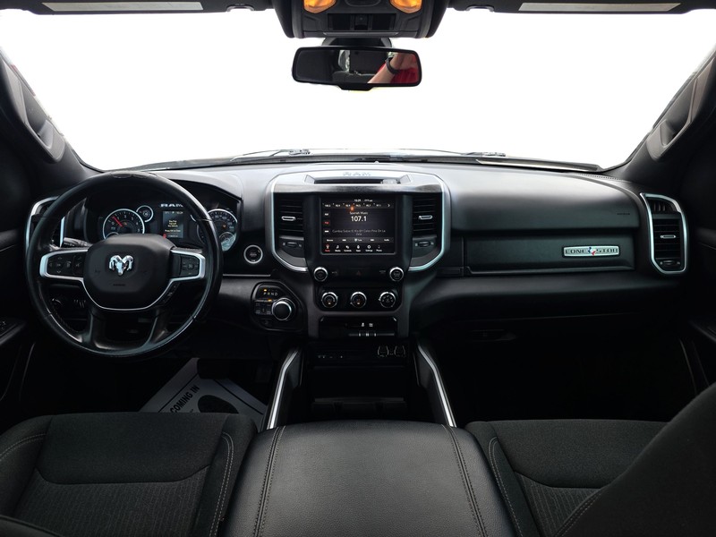 Ram 1500 Vehicle Full-screen Gallery Image 15