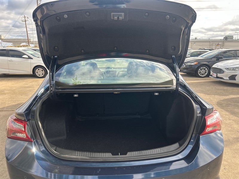 Chevrolet Malibu Vehicle Full-screen Gallery Image 10