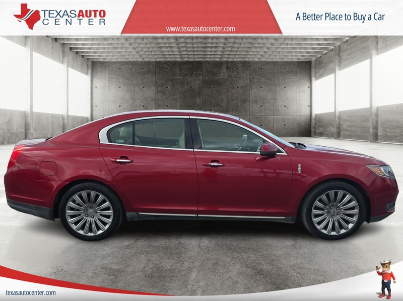 Lincoln MKS Vehicle Full-screen Gallery Image 4