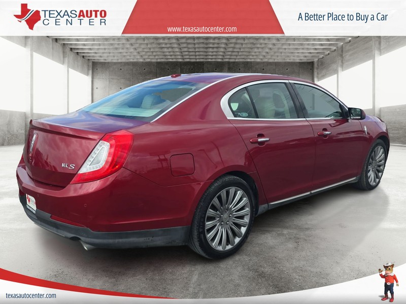 Lincoln MKS Vehicle Full-screen Gallery Image 7