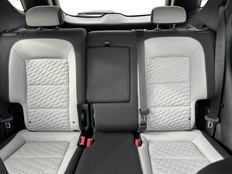 Chevrolet Equinox Vehicle Full-screen Gallery Image 13