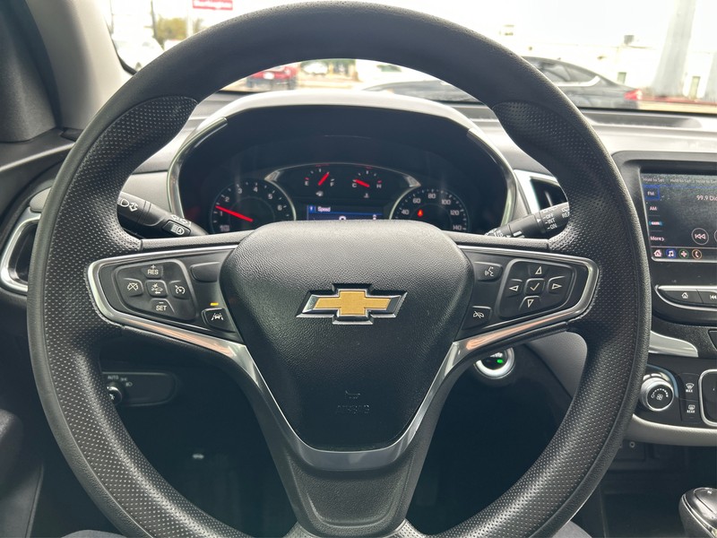 Chevrolet Equinox Vehicle Full-screen Gallery Image 14