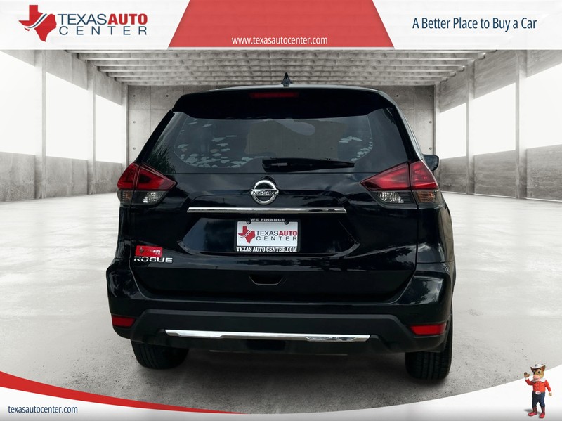 Nissan Rogue Vehicle Full-screen Gallery Image 6