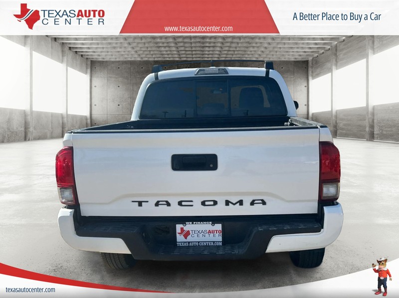 Toyota Tacoma Vehicle Full-screen Gallery Image 5