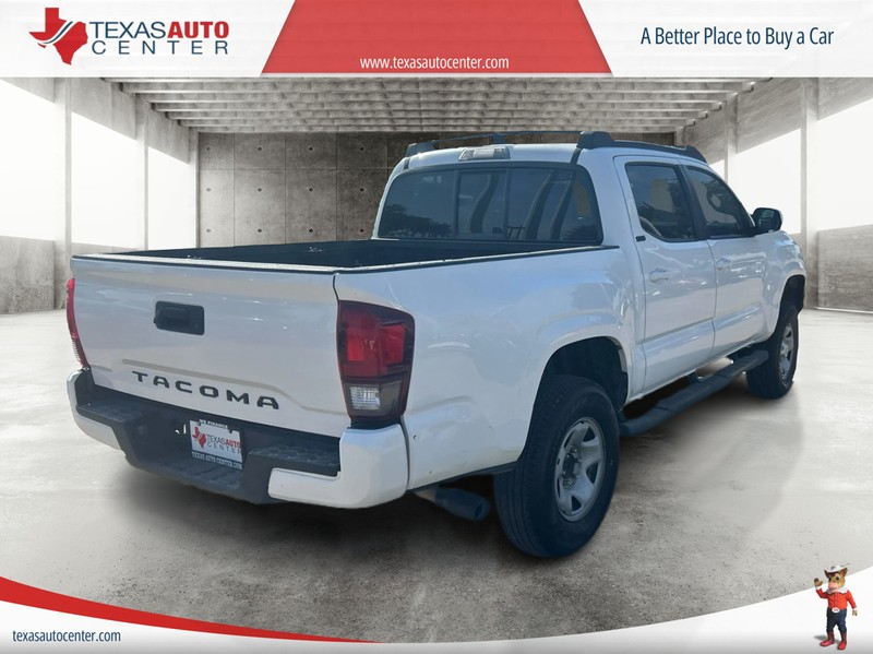 Toyota Tacoma Vehicle Full-screen Gallery Image 6