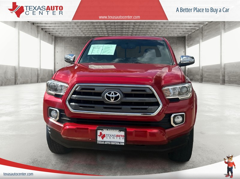 Toyota Tacoma Vehicle Full-screen Gallery Image 3