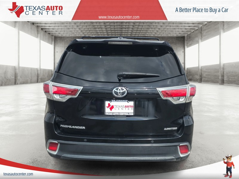 Toyota Highlander Vehicle Full-screen Gallery Image 6