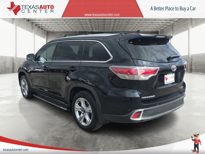 Toyota Highlander Vehicle Full-screen Gallery Image 8