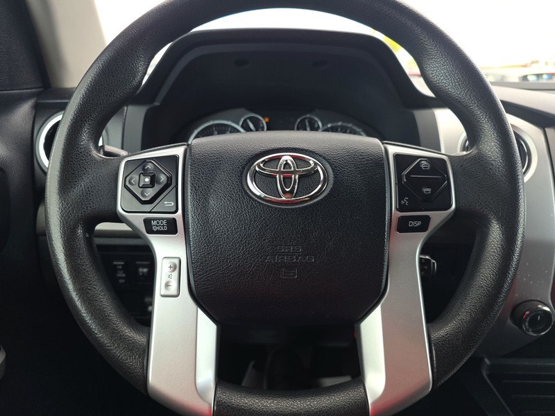 Toyota Tundra 4WD Vehicle Full-screen Gallery Image 13