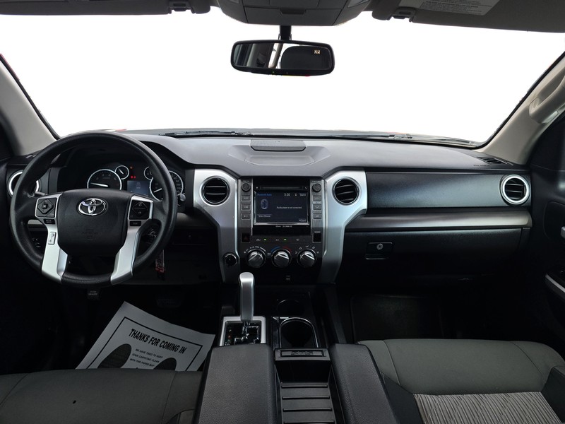 Toyota Tundra 4WD Vehicle Full-screen Gallery Image 15