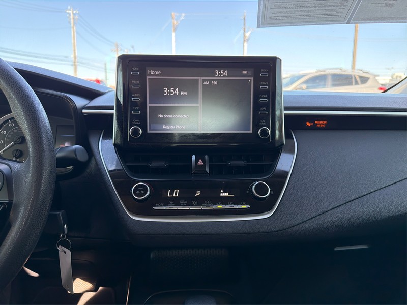 Toyota Corolla Vehicle Full-screen Gallery Image 12