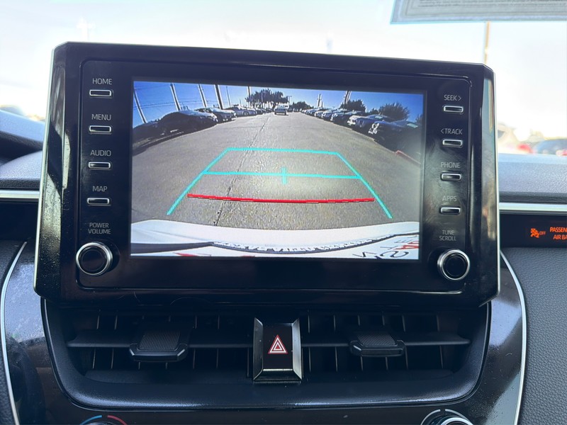 Toyota Corolla Vehicle Full-screen Gallery Image 17