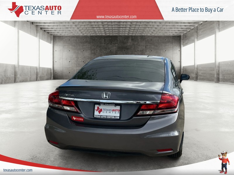 Honda Civic Sedan Vehicle Full-screen Gallery Image 6