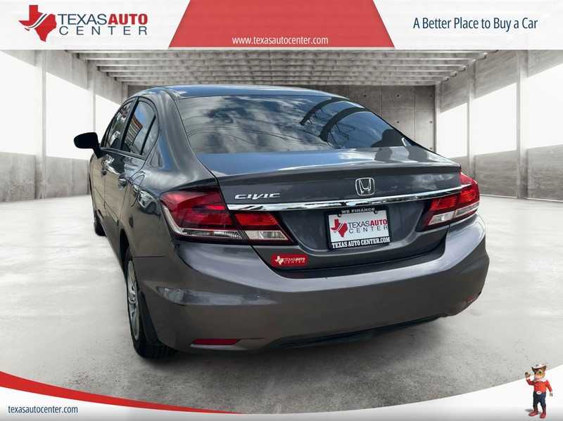 Honda Civic Sedan Vehicle Full-screen Gallery Image 8