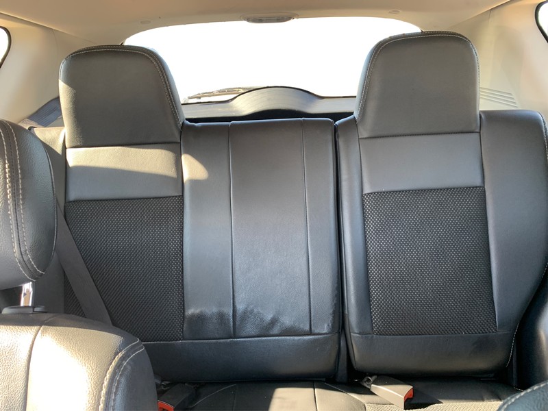 Jeep Compass Vehicle Full-screen Gallery Image 9