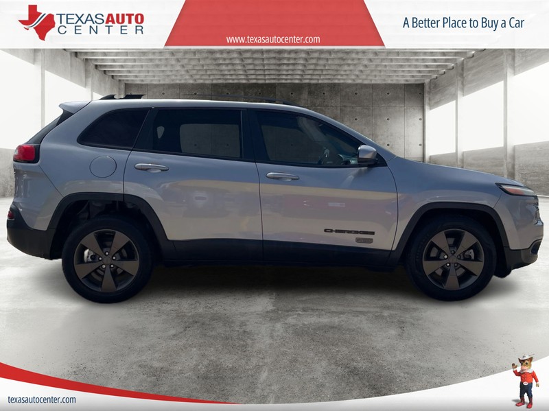 Jeep Cherokee Vehicle Full-screen Gallery Image 3