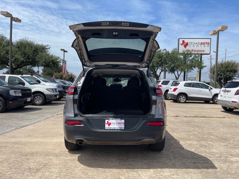 Jeep Cherokee Vehicle Full-screen Gallery Image 9