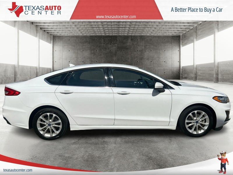 Ford Fusion Hybrid Vehicle Full-screen Gallery Image 4