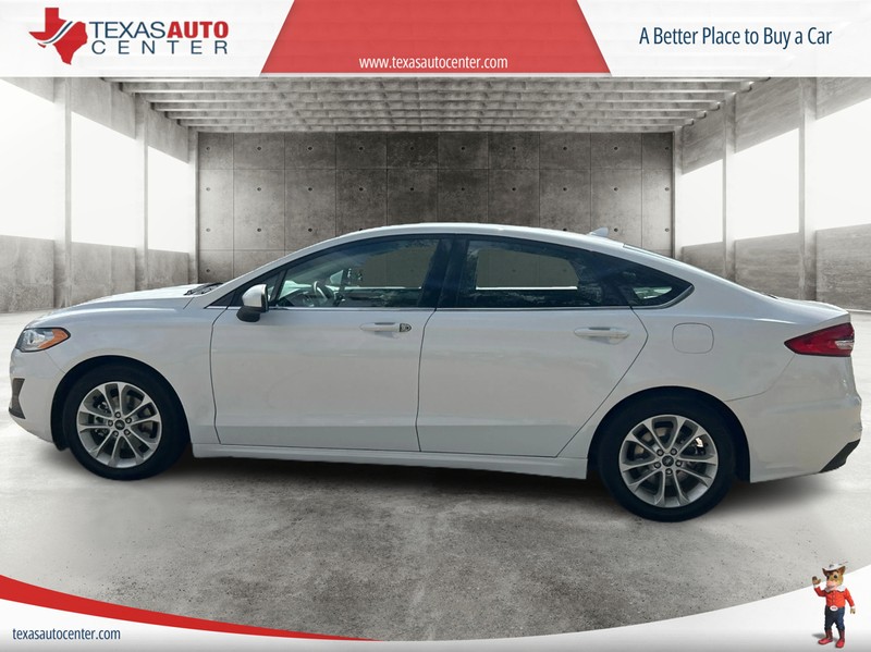 Ford Fusion Hybrid Vehicle Full-screen Gallery Image 5