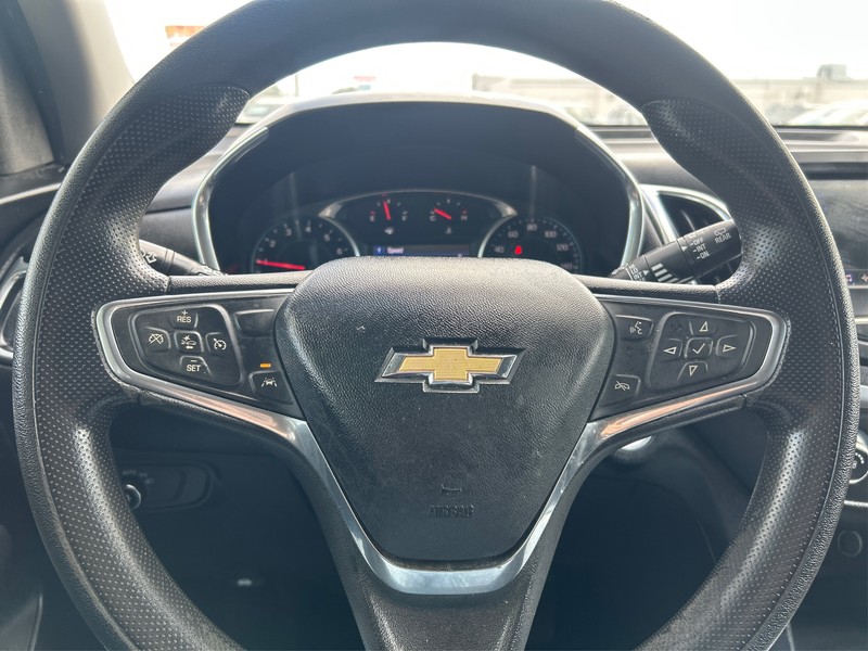 Chevrolet Equinox Vehicle Full-screen Gallery Image 14