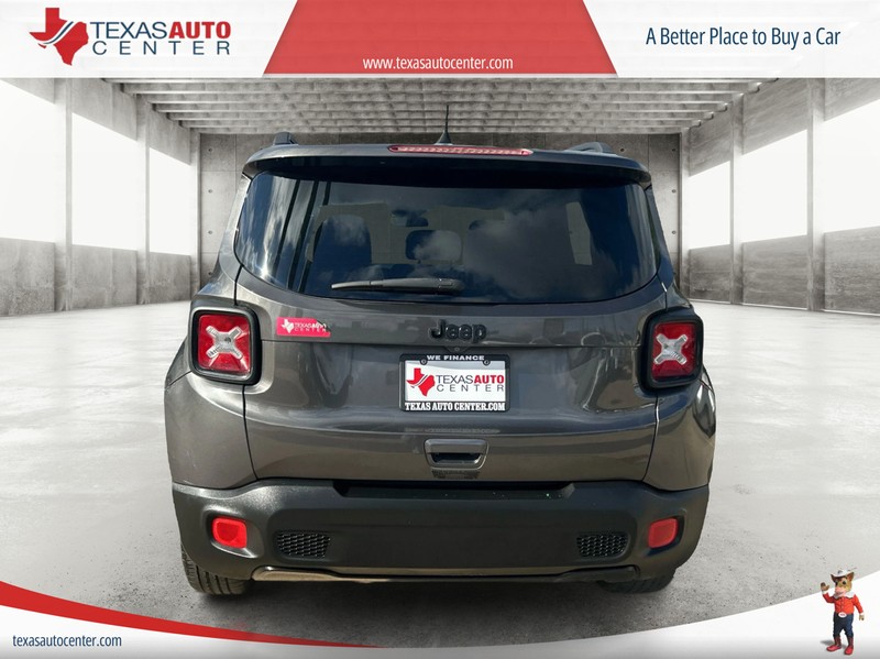 Jeep Renegade Vehicle Full-screen Gallery Image 6