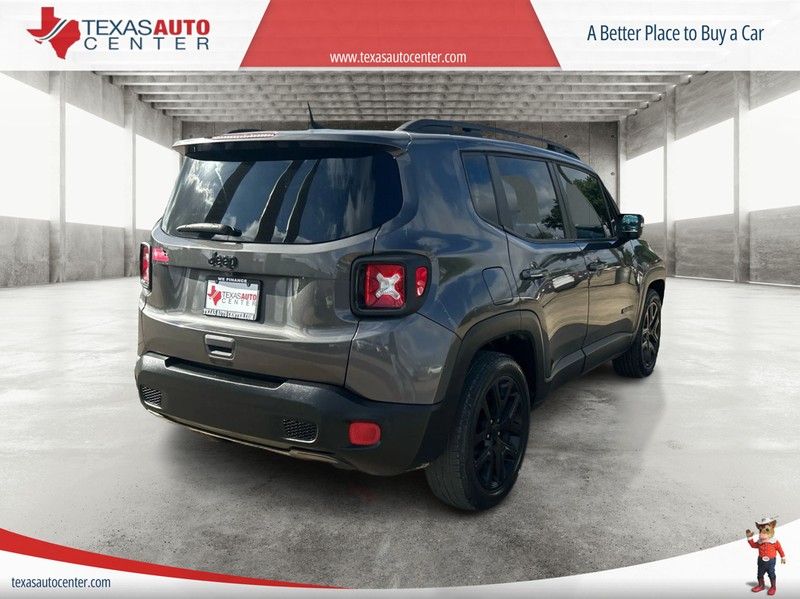 Jeep Renegade Vehicle Full-screen Gallery Image 7