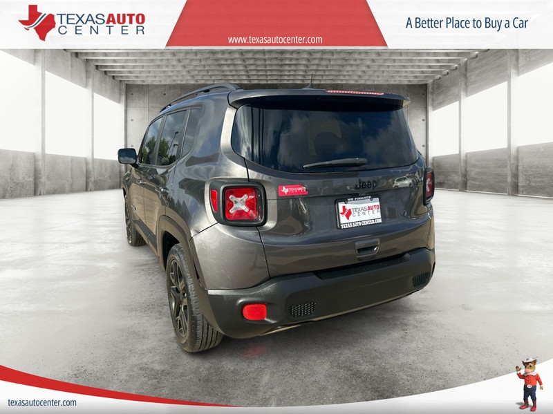 Jeep Renegade Vehicle Full-screen Gallery Image 8