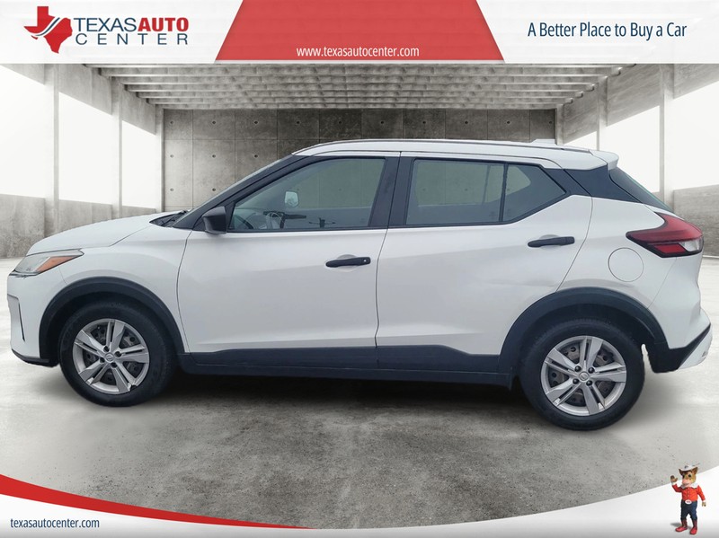 Nissan Kicks Vehicle Full-screen Gallery Image 5