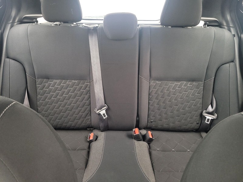 Nissan Kicks Vehicle Full-screen Gallery Image 13