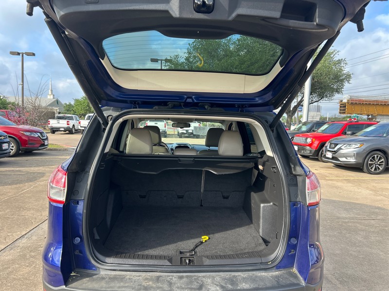 Ford Escape Vehicle Full-screen Gallery Image 11