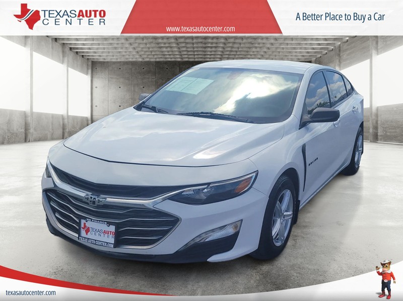 Chevrolet Malibu Vehicle Full-screen Gallery Image 2