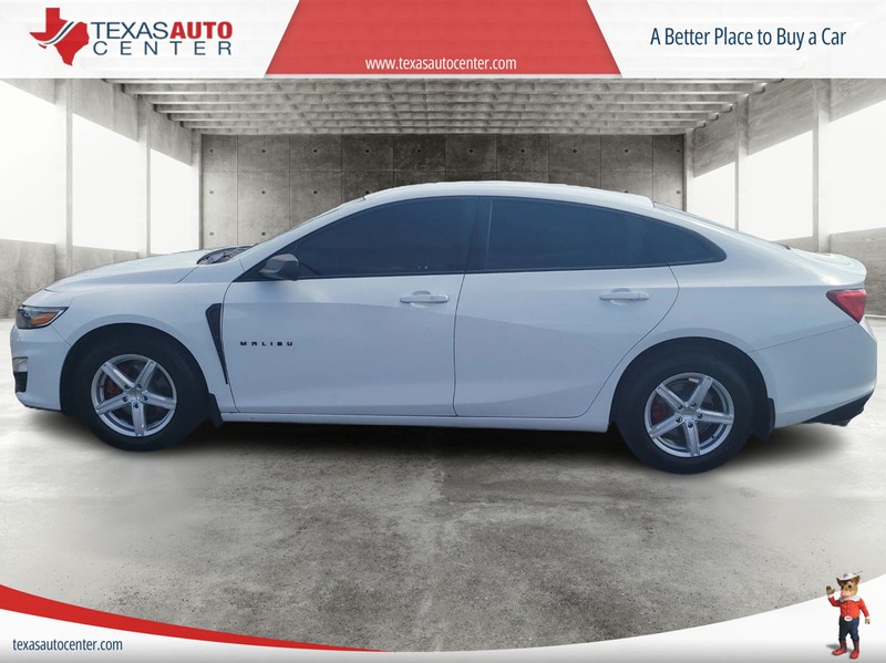 Chevrolet Malibu Vehicle Full-screen Gallery Image 5