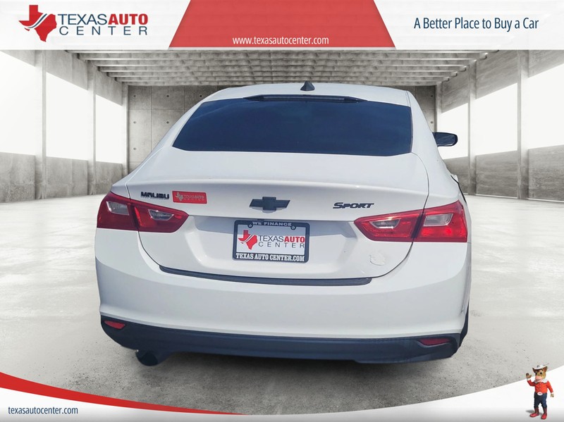 Chevrolet Malibu Vehicle Full-screen Gallery Image 6