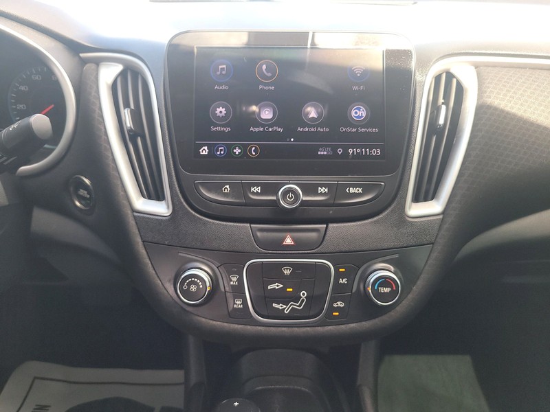 Chevrolet Malibu Vehicle Full-screen Gallery Image 11