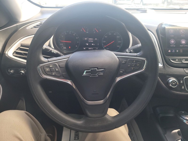 Chevrolet Malibu Vehicle Full-screen Gallery Image 13