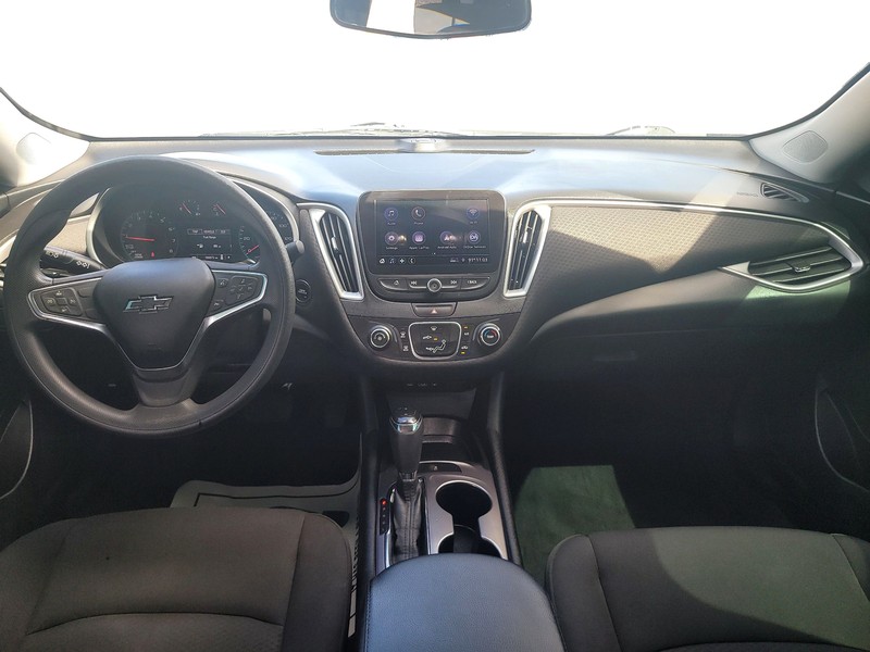 Chevrolet Malibu Vehicle Full-screen Gallery Image 15