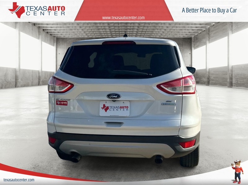 Ford Escape Vehicle Full-screen Gallery Image 6