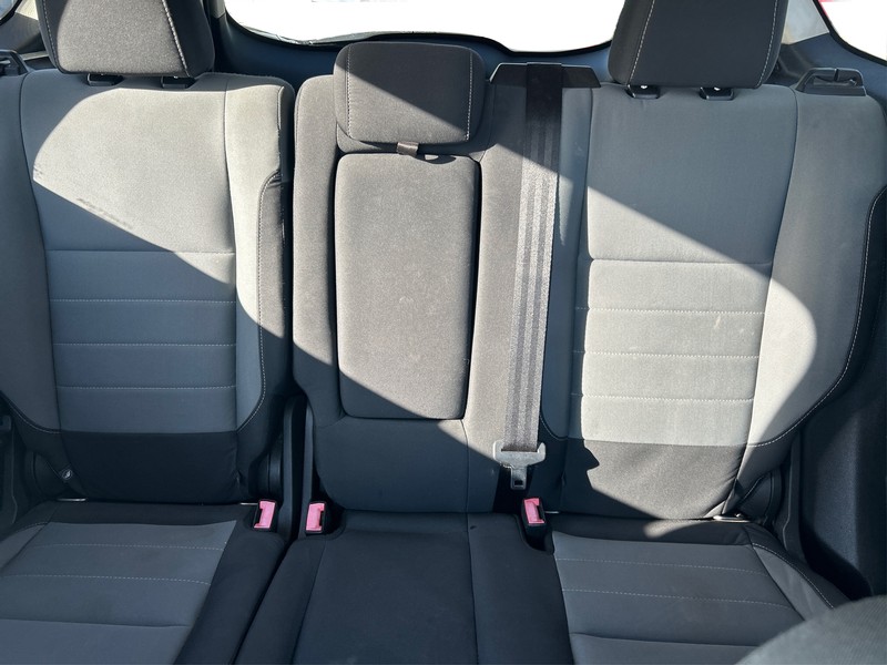 Ford Escape Vehicle Full-screen Gallery Image 13