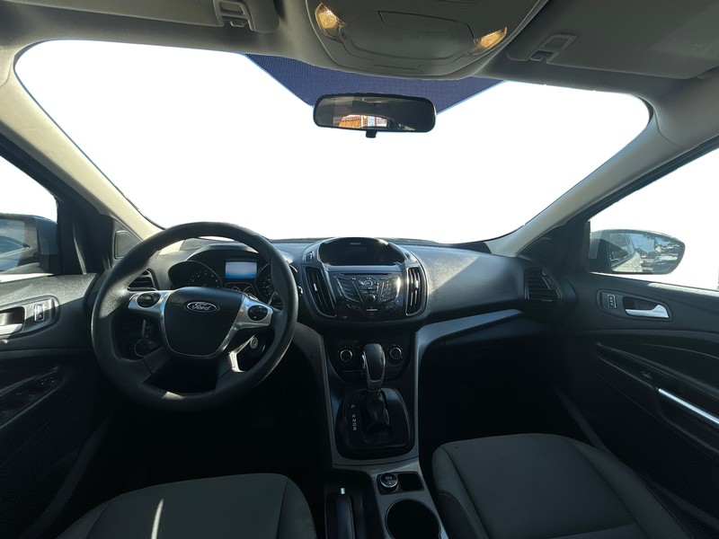 Ford Escape Vehicle Full-screen Gallery Image 15