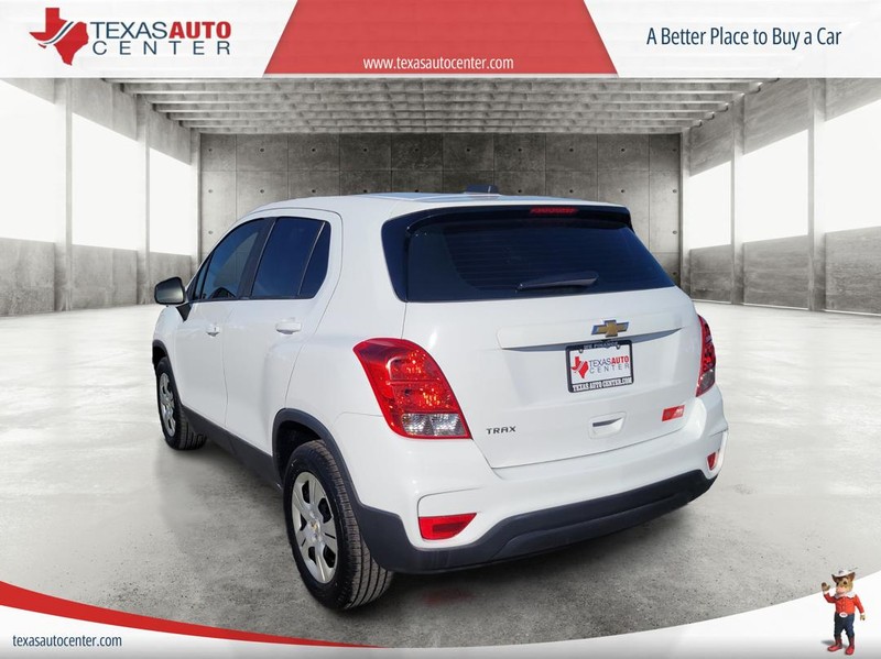 Chevrolet Trax Vehicle Full-screen Gallery Image 8