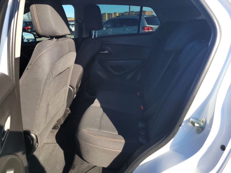 Chevrolet Trax Vehicle Full-screen Gallery Image 10