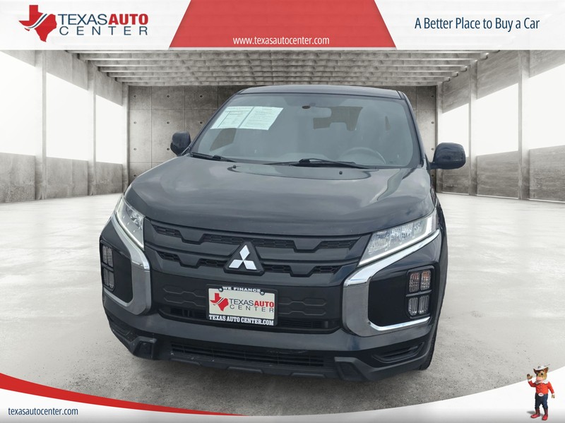 Mitsubishi Outlander Sport Vehicle Full-screen Gallery Image 3