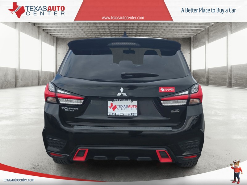 Mitsubishi Outlander Sport Vehicle Full-screen Gallery Image 6