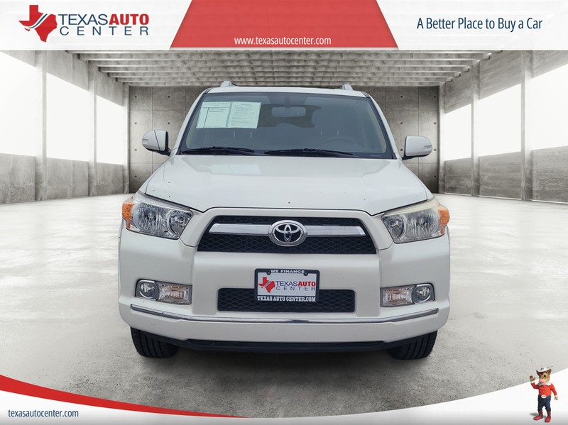 Toyota 4Runner Vehicle Full-screen Gallery Image 3