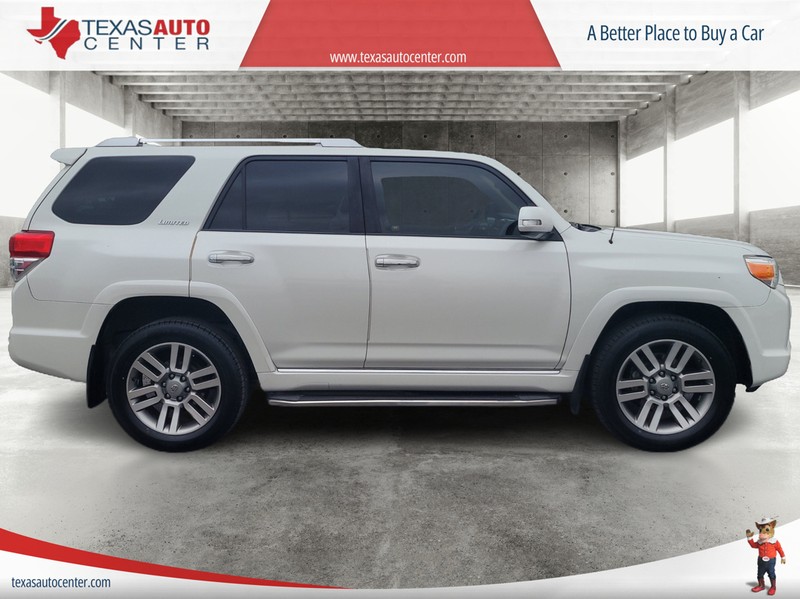 Toyota 4Runner Vehicle Full-screen Gallery Image 4