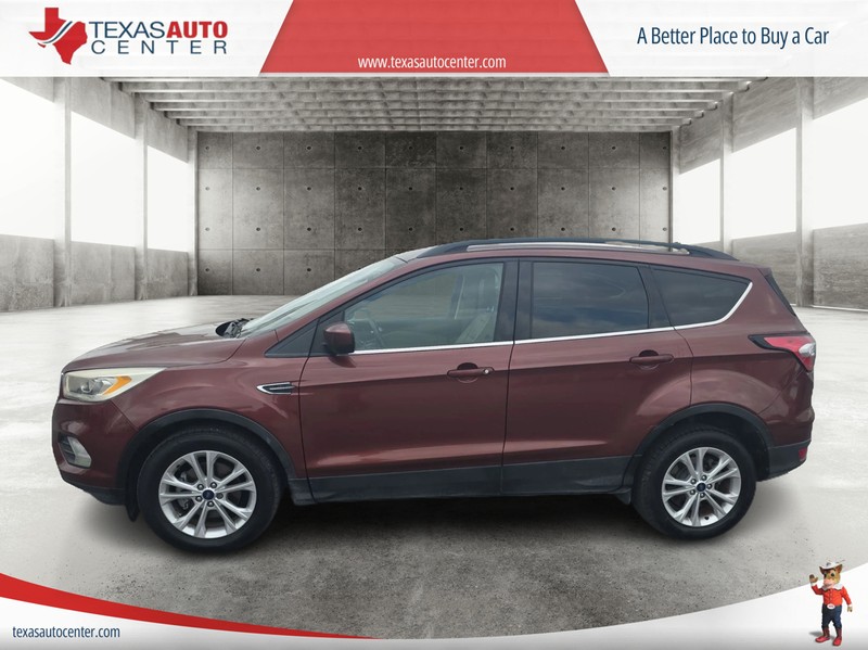 Ford Escape Vehicle Full-screen Gallery Image 2